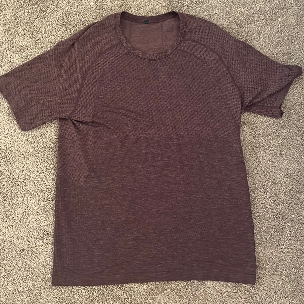 Lululemon mens t shirt. Barely worn